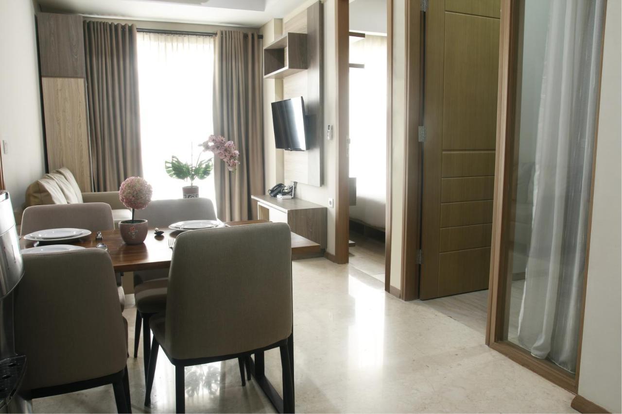 Graha Makara Suite Hotel & Residence チカラン エクステリア 写真