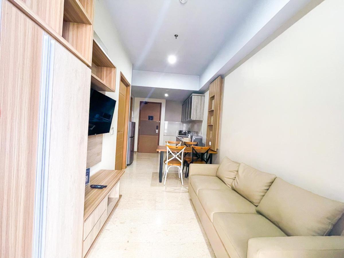 Graha Makara Suite Hotel & Residence チカラン エクステリア 写真